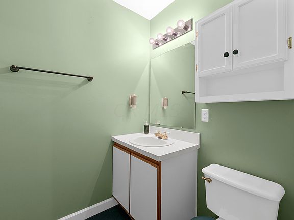 4th image of 7610 Bay Hill Dr