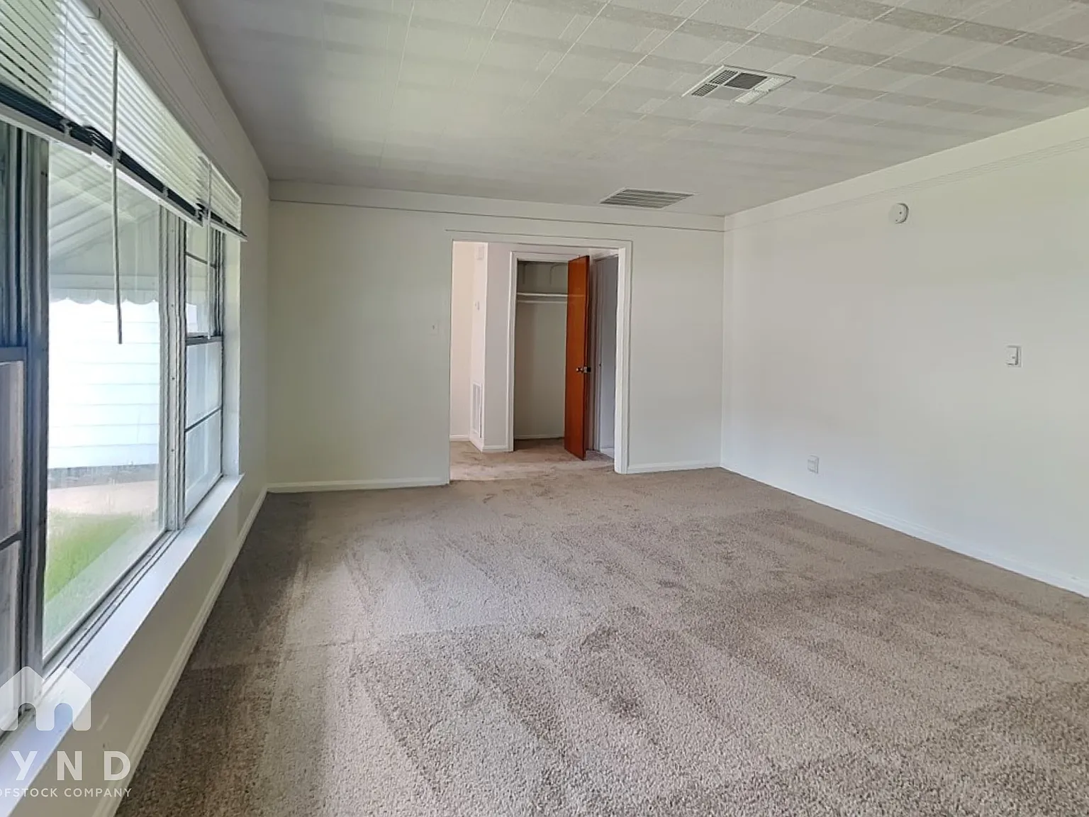 2 bed, 1.0 bath, 1356 sqft, $1,495 — Photo 3