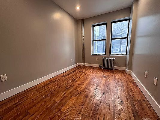 3rd image of 25 Fort Washington Ave #5DD