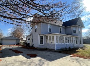 108 S Oak St, Pesotum, IL