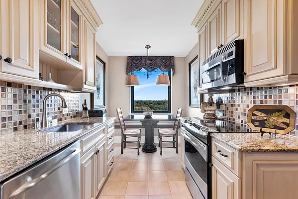 Sold by Douglas Elliman | media 15