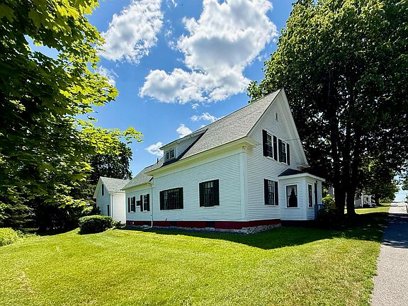 4th image of 52 Calais Avenue