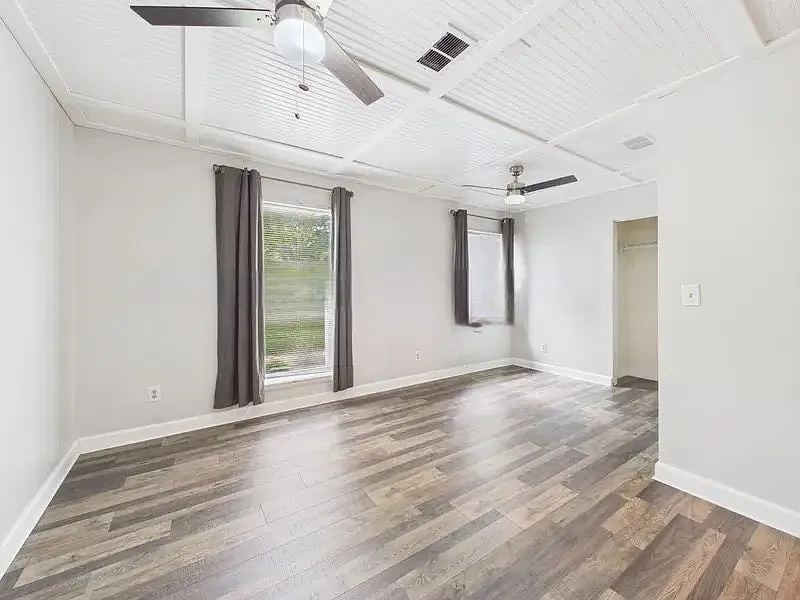 2 bed, 988 sqft, $1,490 — Photo 3
