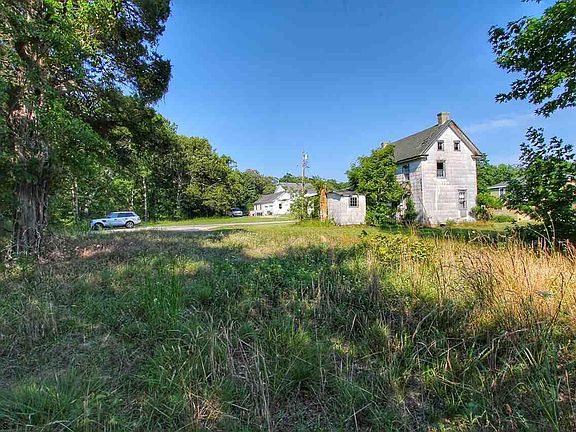 5th image of 12 Prospect Ave