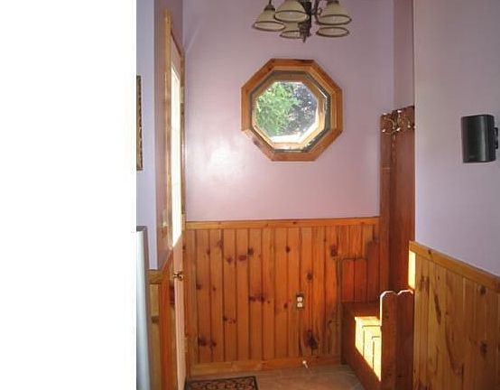 4th image of 313 W Carpenter Ave