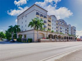 5271 Sw 8th St Miami, Fl, 33134 - Apartments For Rent 