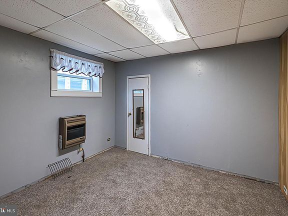5th image of 649 Hess Ave