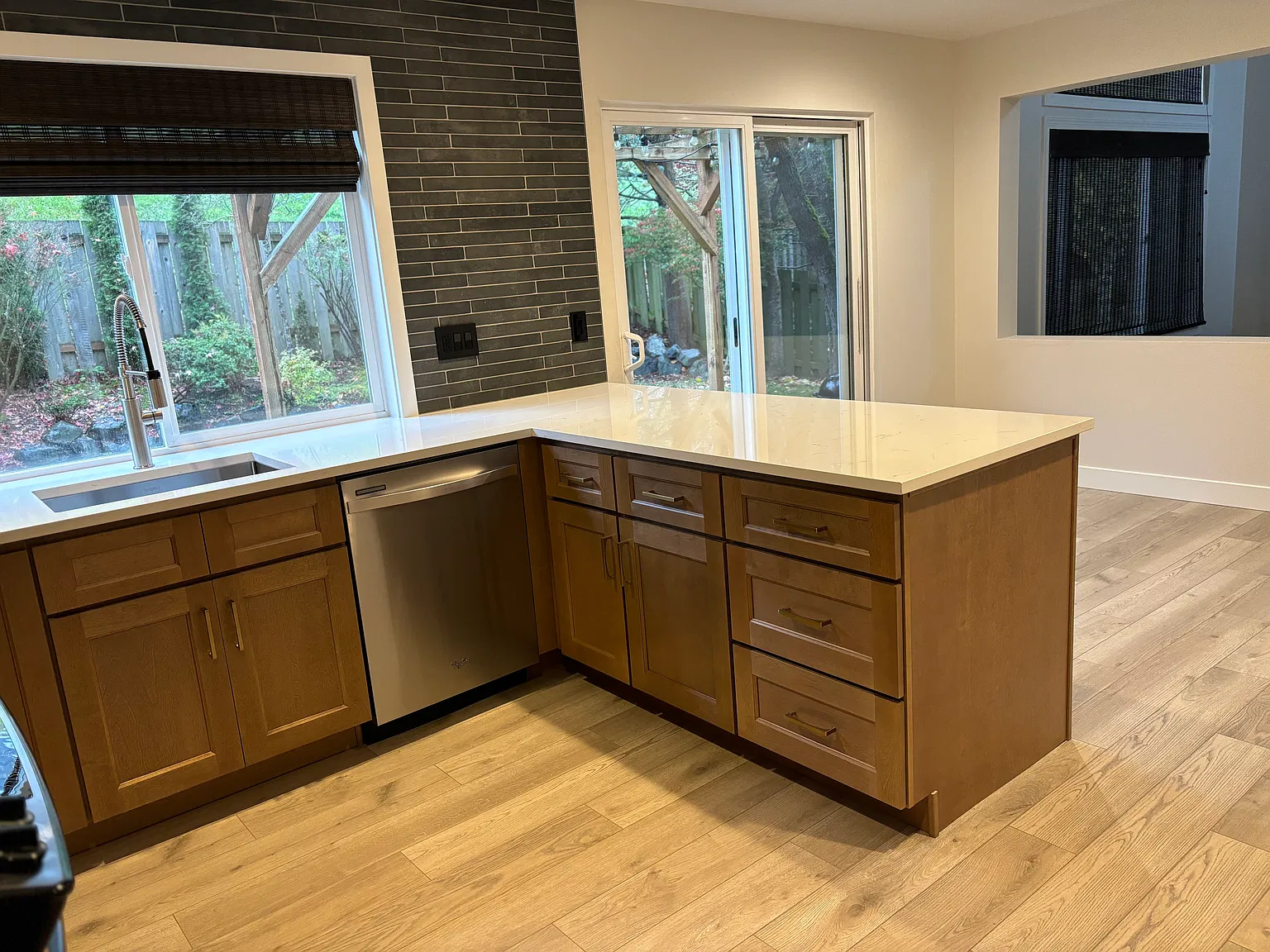 3 bed, 2.5 bath, 1329 sqft, $3,100 — Photo 4