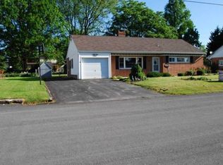 39 Rose Ave, Leola, PA