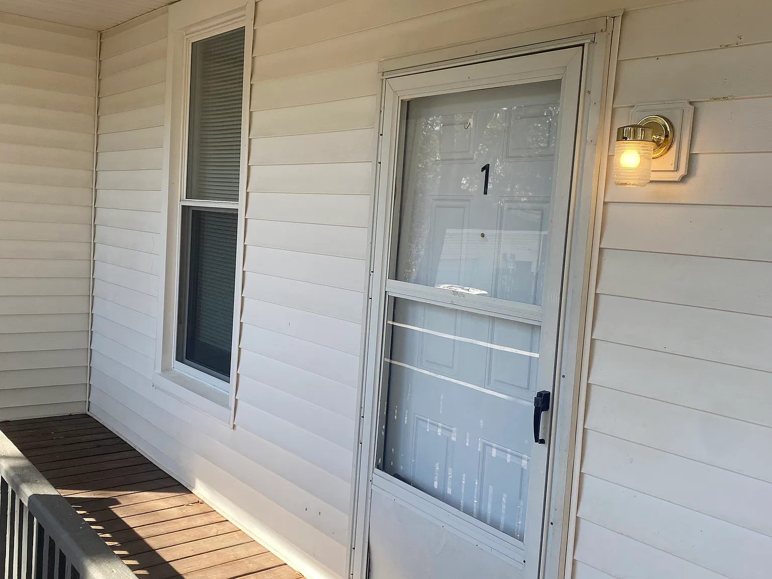 2 bed, 1089 sqft, $1,050 — Photo 1
