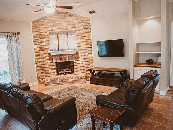 Living room 11 foot ceiling