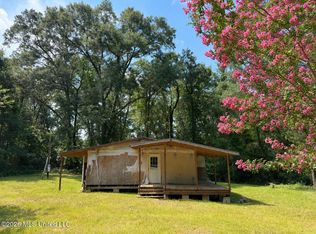 31 Emmett Meitzler Rd, Picayune, MS 39466