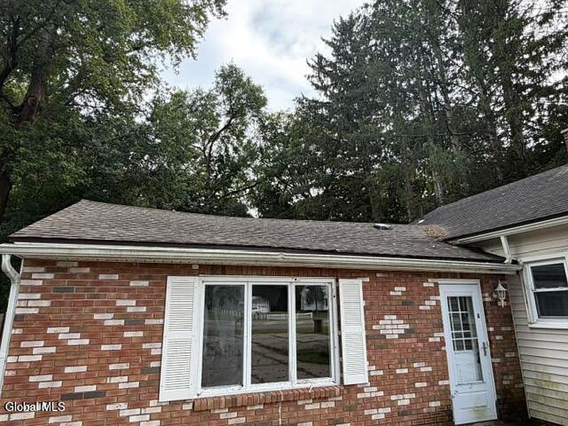 4th image of 486 Saratoga Road