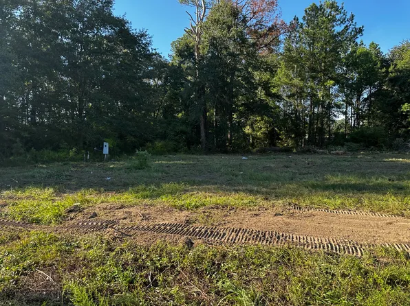 4085 Livingwood Dr, Sumter, SC 29154