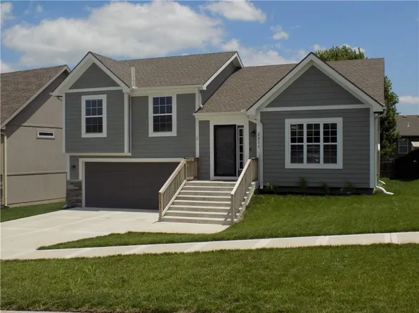 2211 Pike St, Saint Joseph, MO 64503