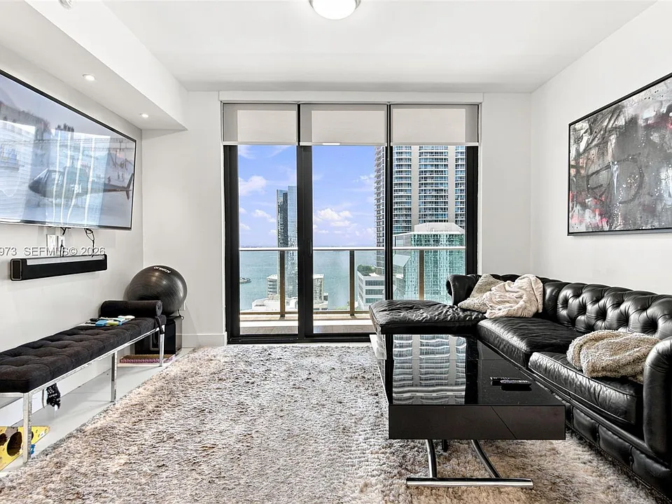 1010 Brickell Ave #2403