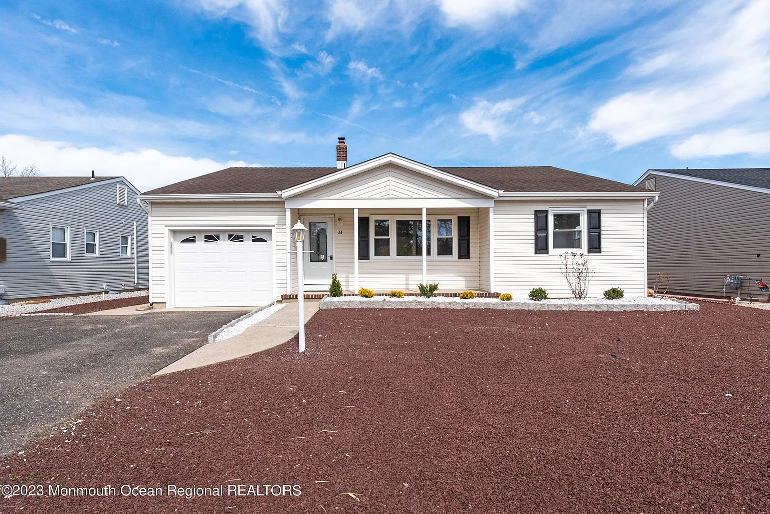 24 Bennington Drive photo 1