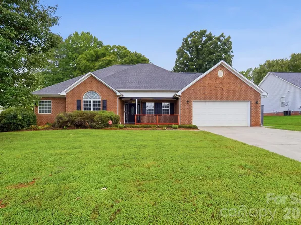 359 Linsbury Ct, Gastonia, NC 28056
