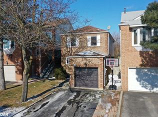 56 Thornbury Cir, Vaughan, ON L4J5C2