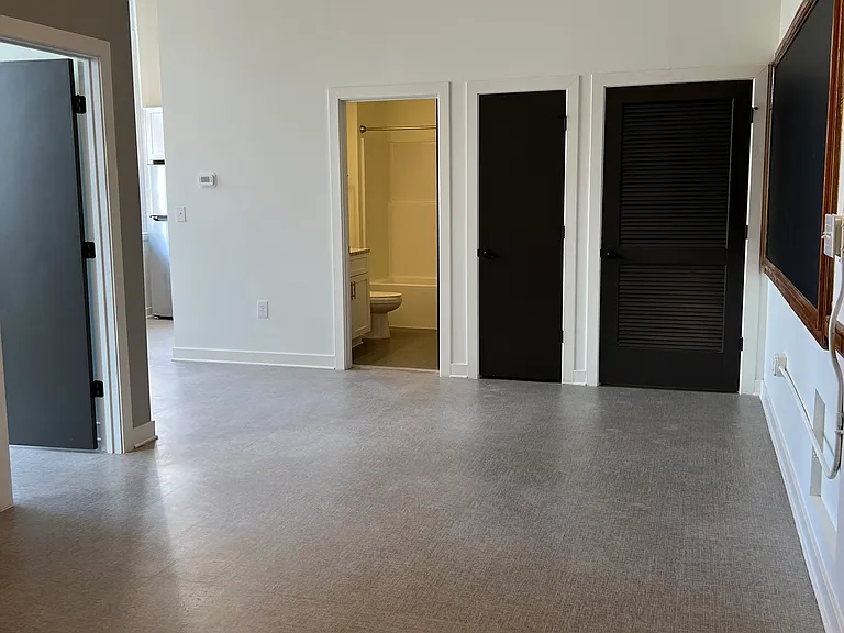 Pulaski Lofts — Photo 81