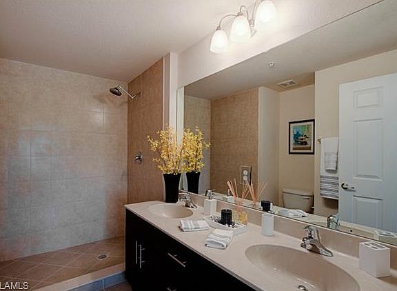 2nd image of 13150 Bella Casa Cir APT 2195