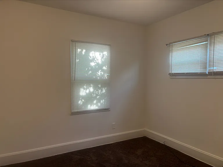 714 S 42nd St — Photo 3