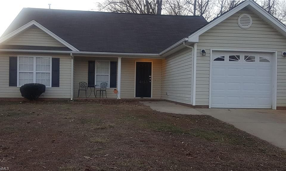 1st image of 4015 Summitview Dr
