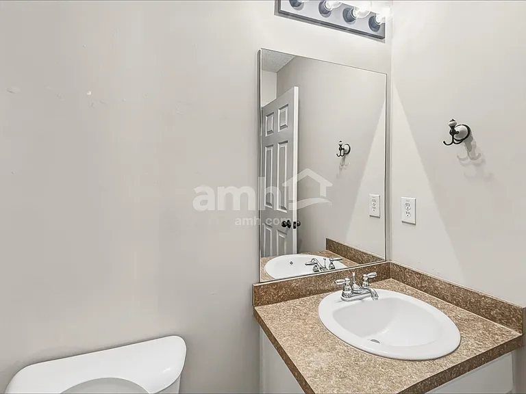 1759 Maxey Ln — Photo 15