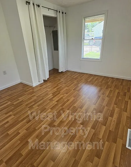 128 Dunn St — Photo 4