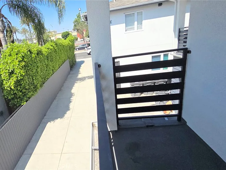10824 Long Beach Blvd — Photo 21