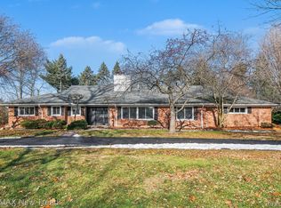 1227 Lenox Rd, Bloomfield Hills, MI 48304
