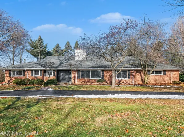 1227 Lenox Rd, Bloomfield Hills, MI 48304
