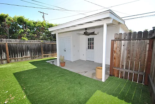 3820 Cedar Ave Photo 1