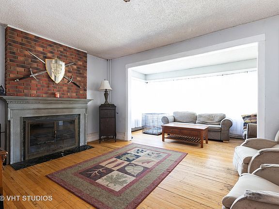 2nd image of 2322 N Newland Ave