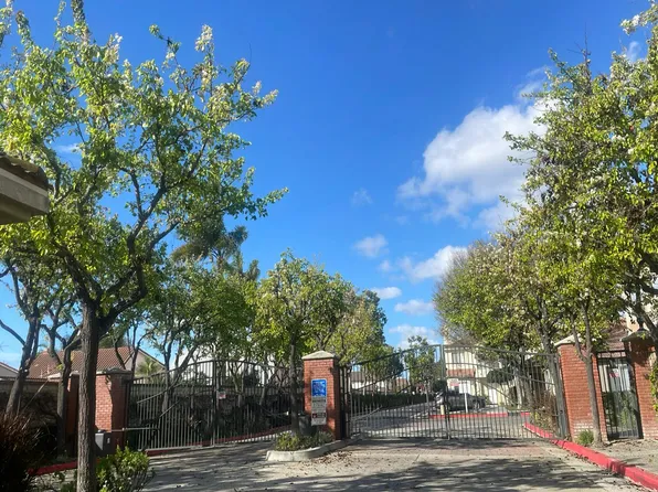 19407 Opal Ct Unit J, Cerritos, CA 90703