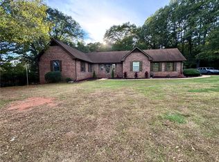 752 Moon Bridge Rd, Winder, GA 30680