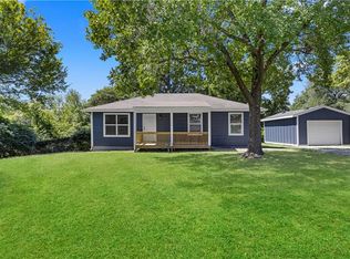 704 S Lacy Rd, Independence, MO 64050