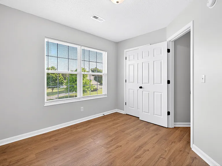 1220 Eastern St — Photo 30