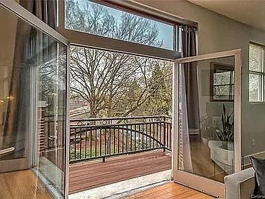 2nd image of 521 E 34th St #302