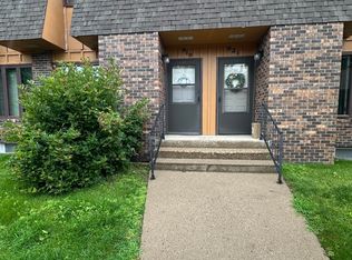 919 8th Ave NE, Jamestown, ND 58401