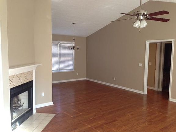 3rd image of 8104 Nutmeg Cir