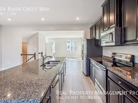 5th image of 604 River Crest Way