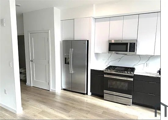 52 Kirkwood Ave #320