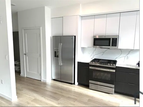 52 Kirkwood Ave #320, San Francisco, CA 94124