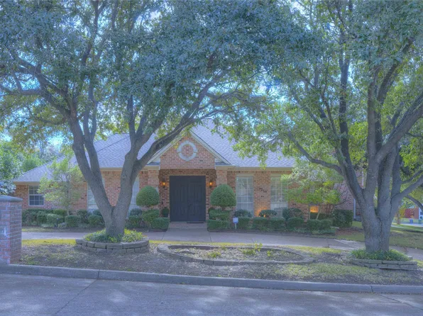 6636 Carston Ct, North Richland Hills, TX 76180