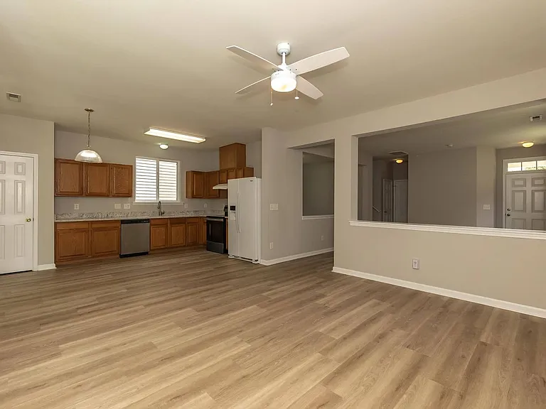 3010 Remington Oaks Cir — Photo 11
