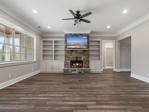 4th image of 1863 Lynmore Dr