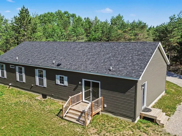 3360 Starlight Trl, Kingsley, MI 49649