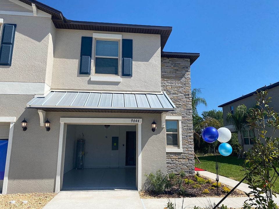 1st image of 9644 Pembrooke Pines Dr