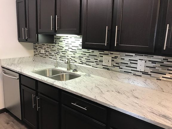 2nd image of 1515 N Windsor Dr APT 302
